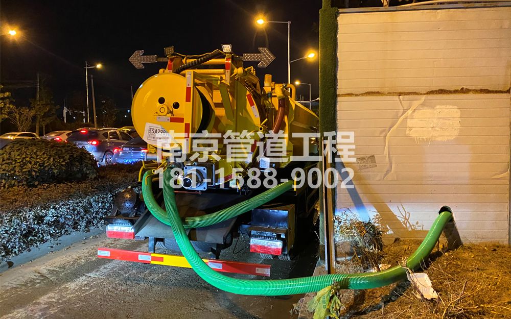 266静安临时工地抽粪