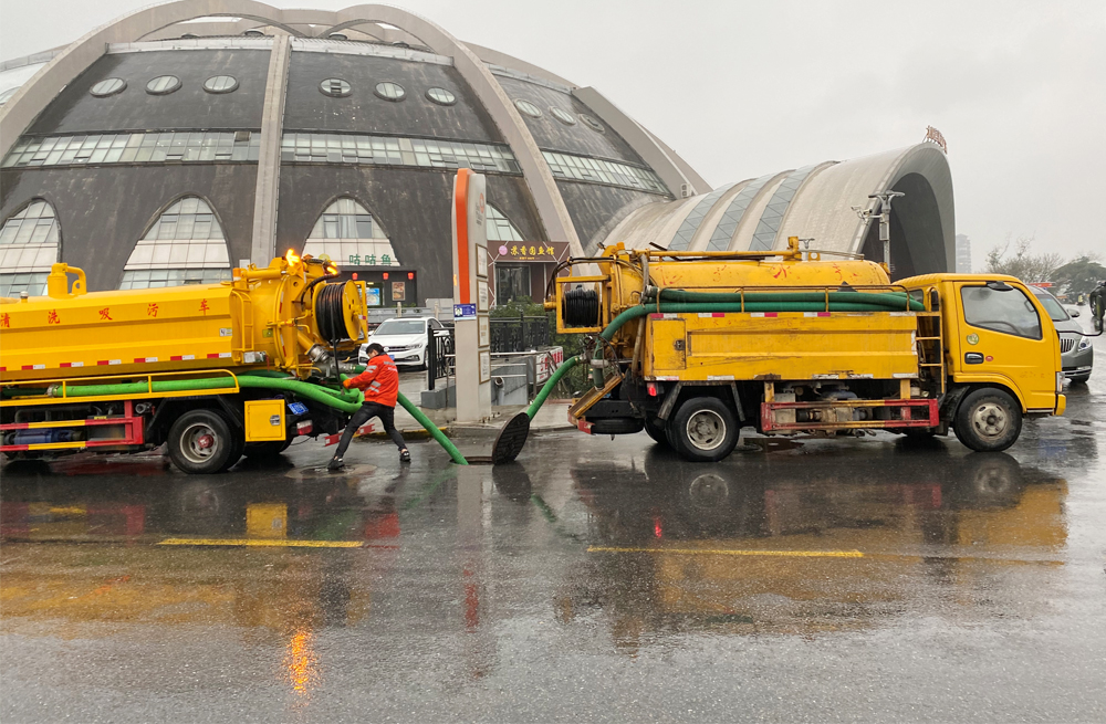 271静安商场管道清淤