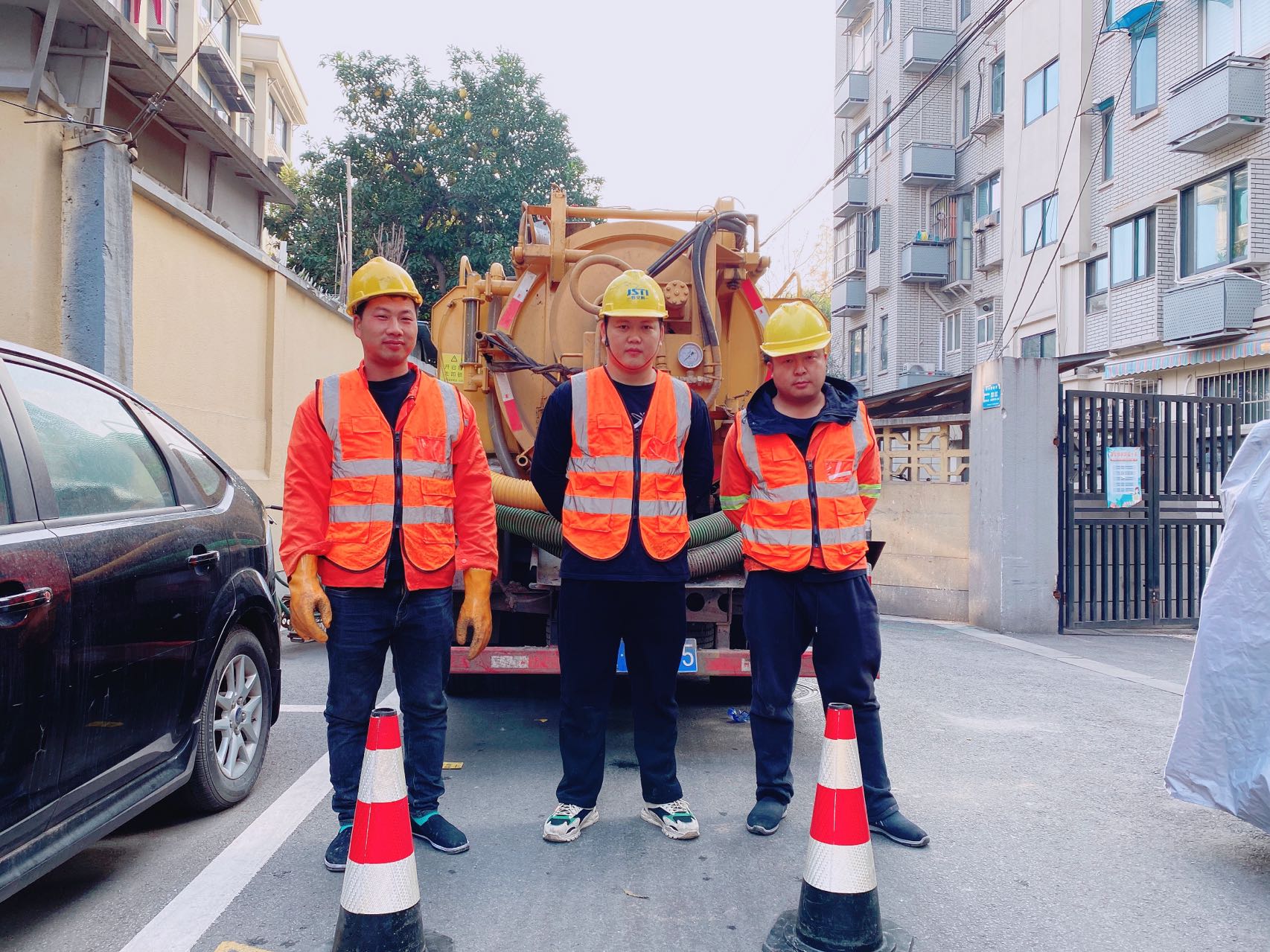 静安南京某小区管道清淤检测施工